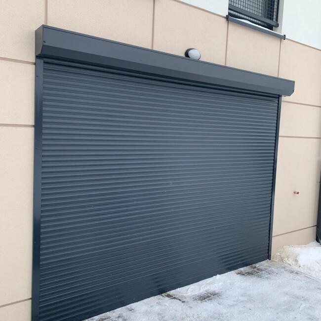 Rolety zewnętrzne zimą – czy naprawdę pomagają zatrzymać ciepło?