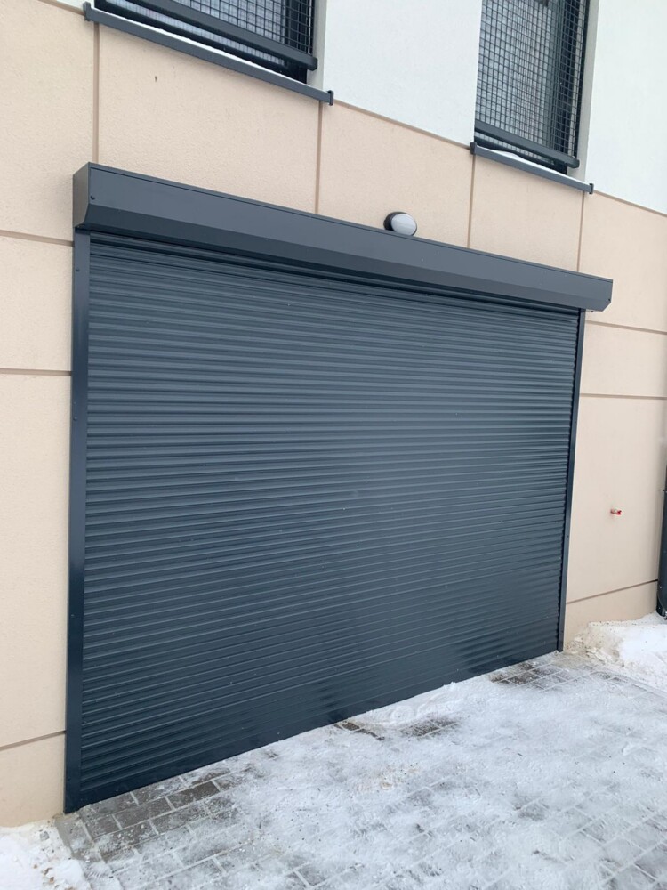 Rolety zewnętrzne zimą – czy naprawdę pomagają zatrzymać ciepło?